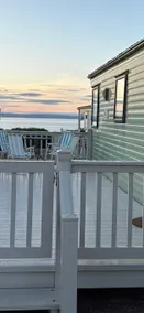 Sea Breeze: Coastal Views in a Beautiful Setting - Image 2