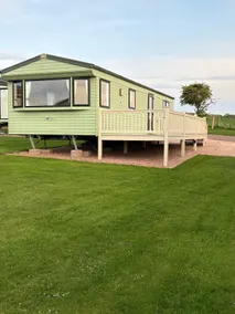 Sea Breeze: Coastal Views in a Beautiful Setting - Image 3