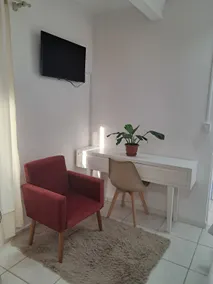 Cozy central Studio. - Image 2