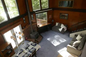 Cinnamon Bear Cabin; Lake Cushman, National Park - Image 2