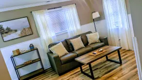 Newly Remodeled 1.5 miles from Clay Lick boat ramp - Image 3