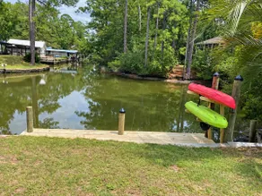 Waterfront Group Retreat: 5 Baths, 2 Full Kitchens - Image 2