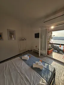 The view Lake ,Appartamento Blevio Fronte lago Como - Image 4