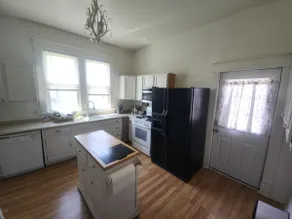 The Red House • Sleeps up to 8 - Image 3