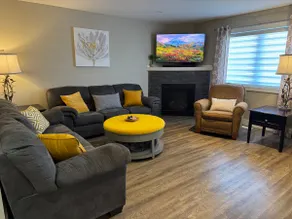 Home Away from Home in Grand Bend - 5 mins walk to the beach! - Image 4