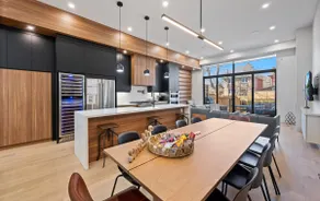Luxury Designer Home - 4 BDR - 10 min to Downtown - Parking - Image 3