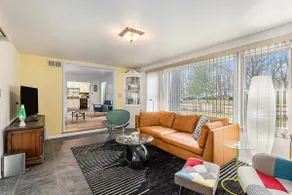 80s House! Stylish/FencedYard/Gameroom/5minDwntnGR - Image 4