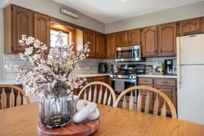 Central Rustic Hideaway - Image 3