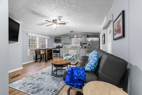 Cozy and private annex - Image 5