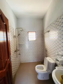Quiet discreet luxurious apartment with wifi, VIP suite - Image 5