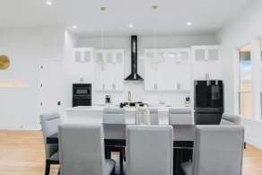 Modern 5BR New Home with Downtown and Sunset View - Image 4