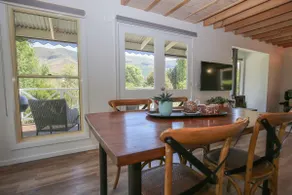Bonnie's Cottage - Romantic Retreat - Image 5