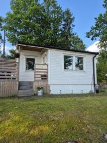 Cozy cottage by Lake Mjörn - Image 2