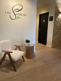 Spa Suite 3 – Free Private Parking in Reims - Image 5