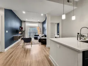 Luxury 2BD | Deep Ellum | Free Parking | Pool+Gym - Image 5