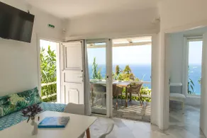 Eagles Nest -Suite Panoramic Sea View (2-4 Guests) - Image 5