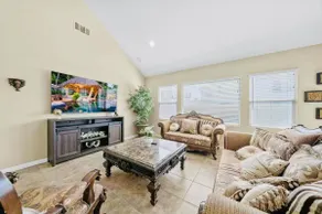 6BR Retreat w/4 Downstairs BRs 5 Kings&Foosball - Image 2