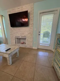 Cozy & Peaceful. 5 mi to Beach. Centrally located - Image 5