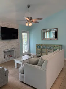 Cozy & Peaceful. 5 mi to Beach. Centrally located - Image 4