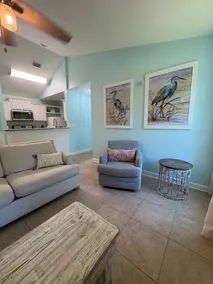 Cozy & Peaceful. 5 mi to Beach. Centrally located - Image 2