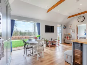 The Lodge at Edenbridge - Image 4