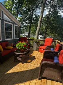 Lakeside Retreat - Image 4