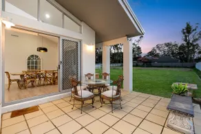 Willow & White Retreat - Image 2