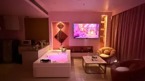 Green Studio - Private Jacuzzi - Private Balcony - Image 2