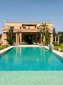Villa Fleur Bougainvillea - Image 2