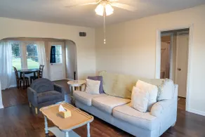 2 bed, 1 bath home - Image 3