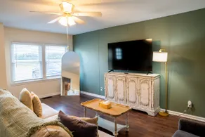 2 bed, 1 bath home - Image 4