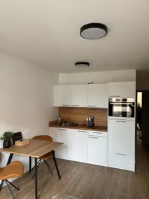 Queen Apartment - Image 3