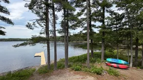 Serene Lakefront Retreat - Image 2