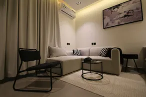 Essay | Elegant Studio | B25 - Image 3