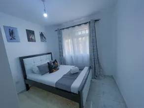 Executive One Bedroom House - Image 5