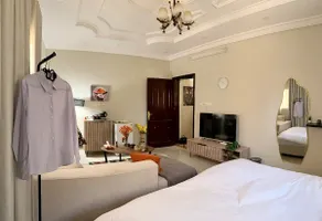Quiet and elegant studio with self check-in - Image 2