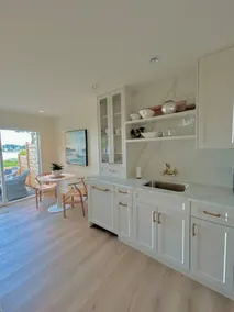 Seaside Haven Oceanfront Suite - Hot Tub - Image 2