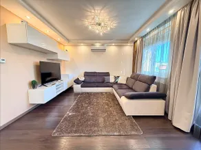 Local-Lux Premium Apartment- 2 Bedrooms Balcony -2 Private Parking - Image 4