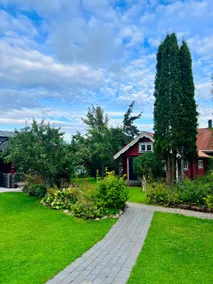Charming valley cottage with lake view - Image 4