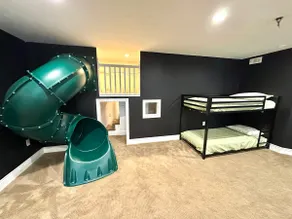 11 Beds | Ephraim, UT Home | Tesla Charger - Image 2
