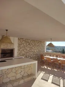 Modern rural house - Image 3