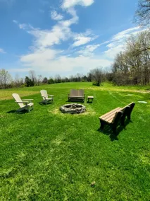 Brady Bay Retreat: Charming Farm Getaway Near Ark - Image 4