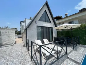 Detached Bungalow with Private Heated Pool - Image 5
