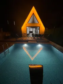 Detached Bungalow with Private Heated Pool - Image 4