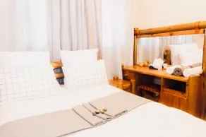Queens Airport Inn - Image 3