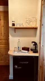 Adorable apartment, bike-friendly - Image 3