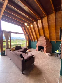 Chalet with a country viewpoint close to the cente - Image 3