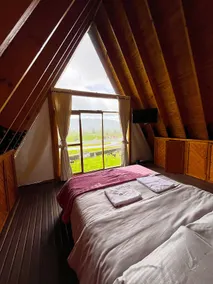 Chalet with a country viewpoint close to the cente - Image 4