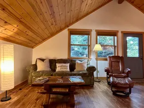 Trout Lake Vaulted Escape | Heart of Trout Lake - Image 2