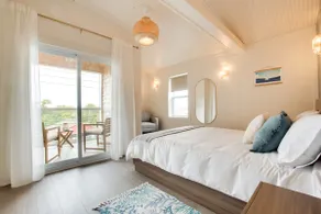 Salt Suite | Boutique Stay on Main Street - Image 4